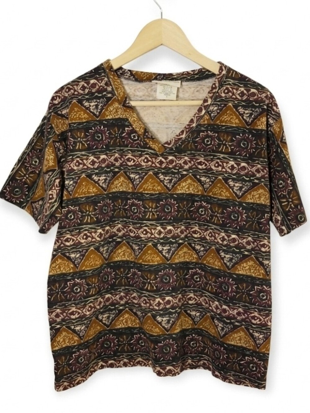 90's Cristina v-neck tee